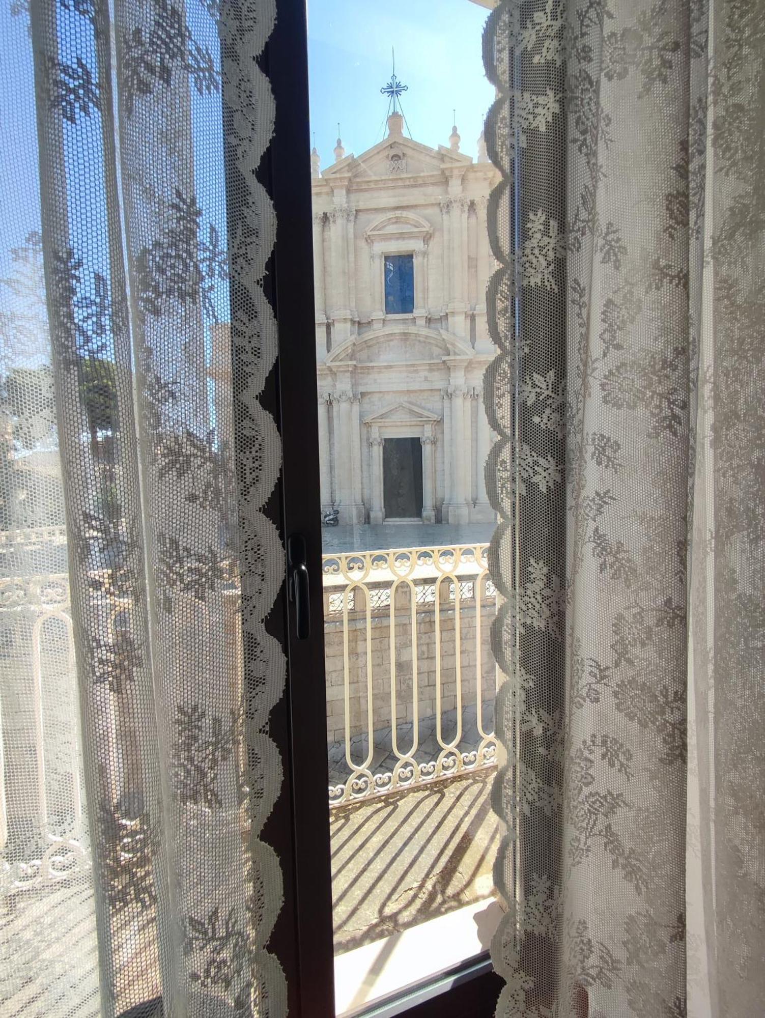 Yhomisus Bed & Breakfast Comiso Exterior photo