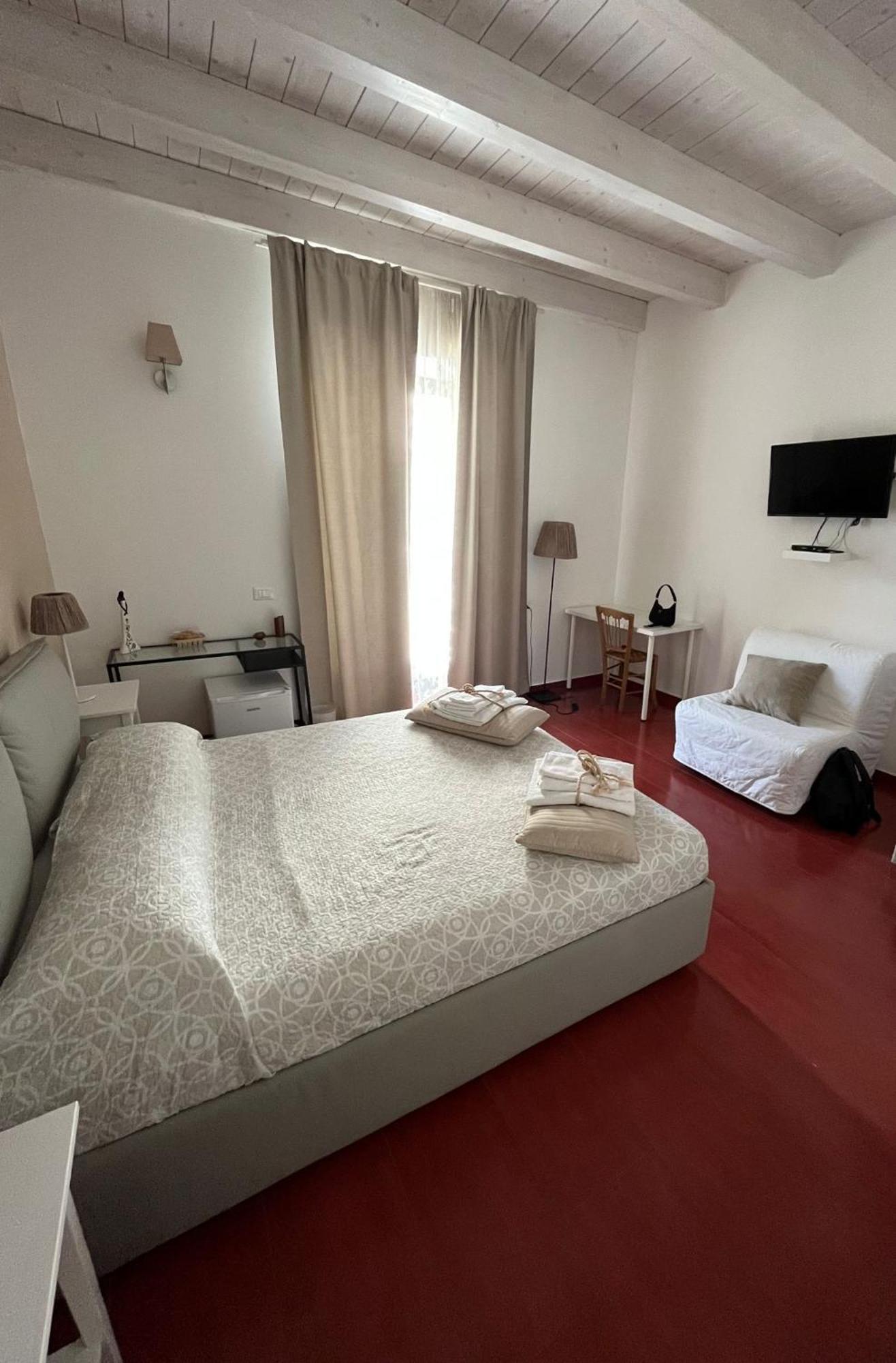 Yhomisus Bed & Breakfast Comiso Exterior photo