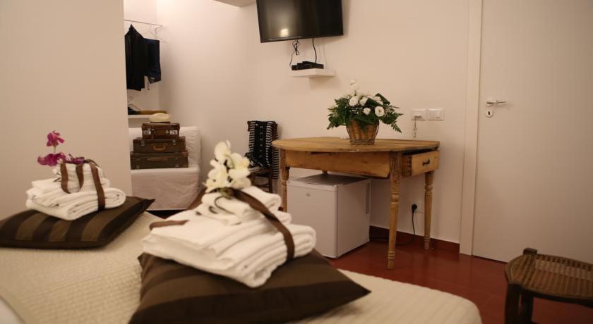 Yhomisus Bed & Breakfast Comiso Exterior photo