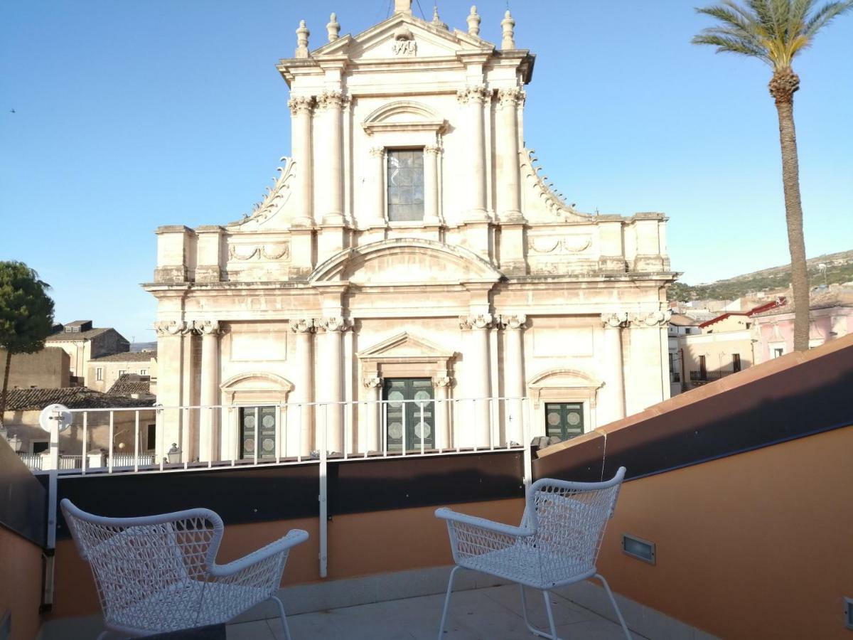 Yhomisus Bed & Breakfast Comiso Exterior photo